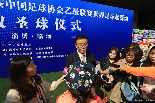 邻居家长期无人居住，卫生问题严重影响邻里